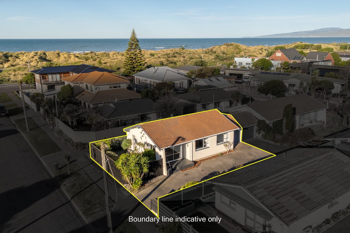 1/13 Sandra Street, South New Brighton, Christchurch - Carousel 1