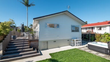 2/193 Lake Road, Belmont, Auckland - Carousel 1