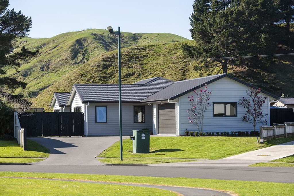 36 Hamilton Drive, Wainui, Gisborne - Carousel 1