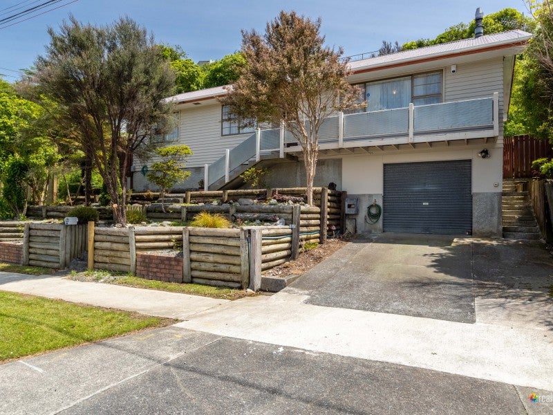 124 George Street, Stokes Valley, Lower Hutt - Carousel 1