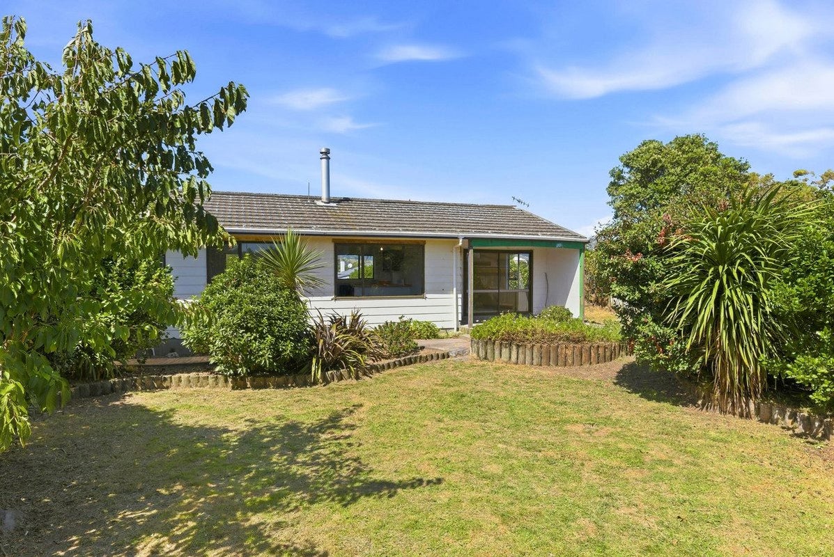 24B Olive Terrace, Paraparaumu Beach, Paraparaumu - Carousel 1