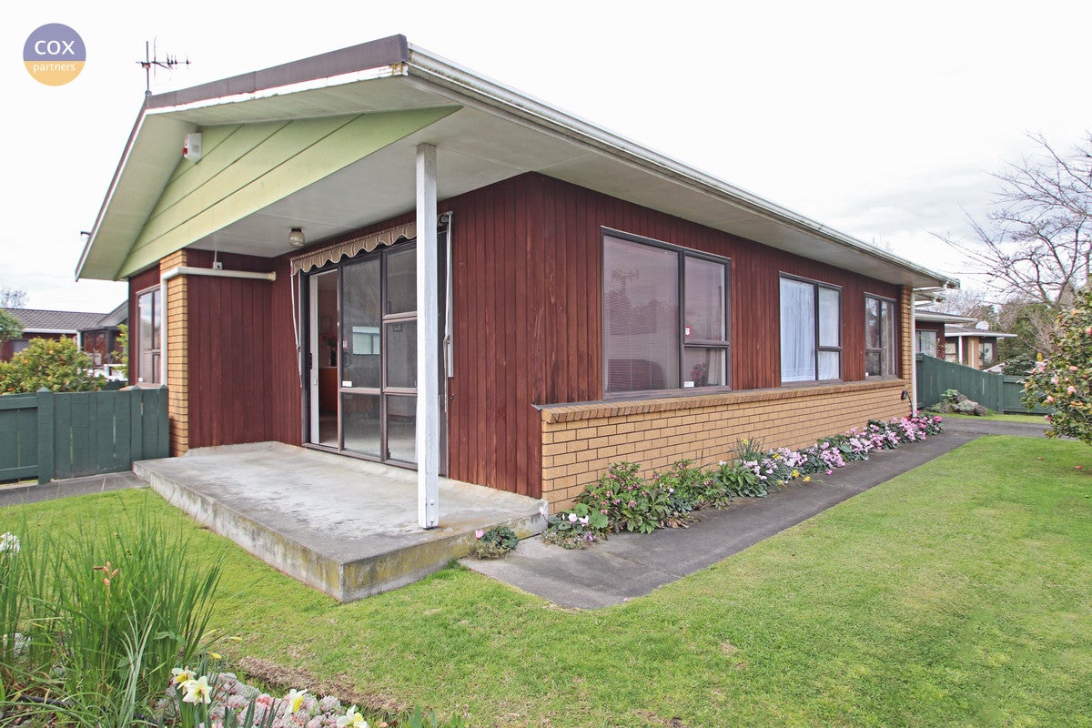 26 Usherwood Crescent, Akina, Hastings - Carousel 1