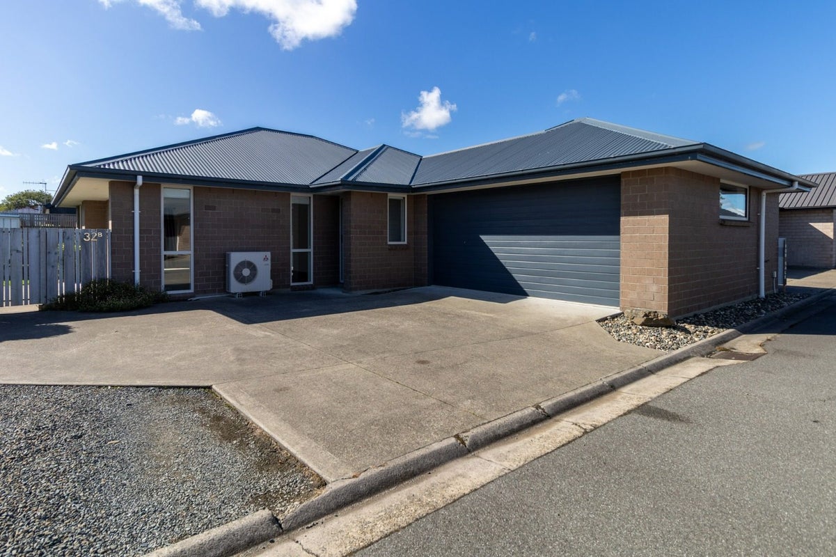 32B Lowe Street, Avenal, Invercargill - Carousel 1