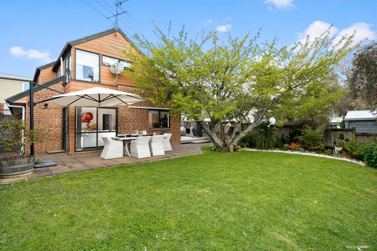 109B Ridge Road, Howick, Auckland - Carousel 1