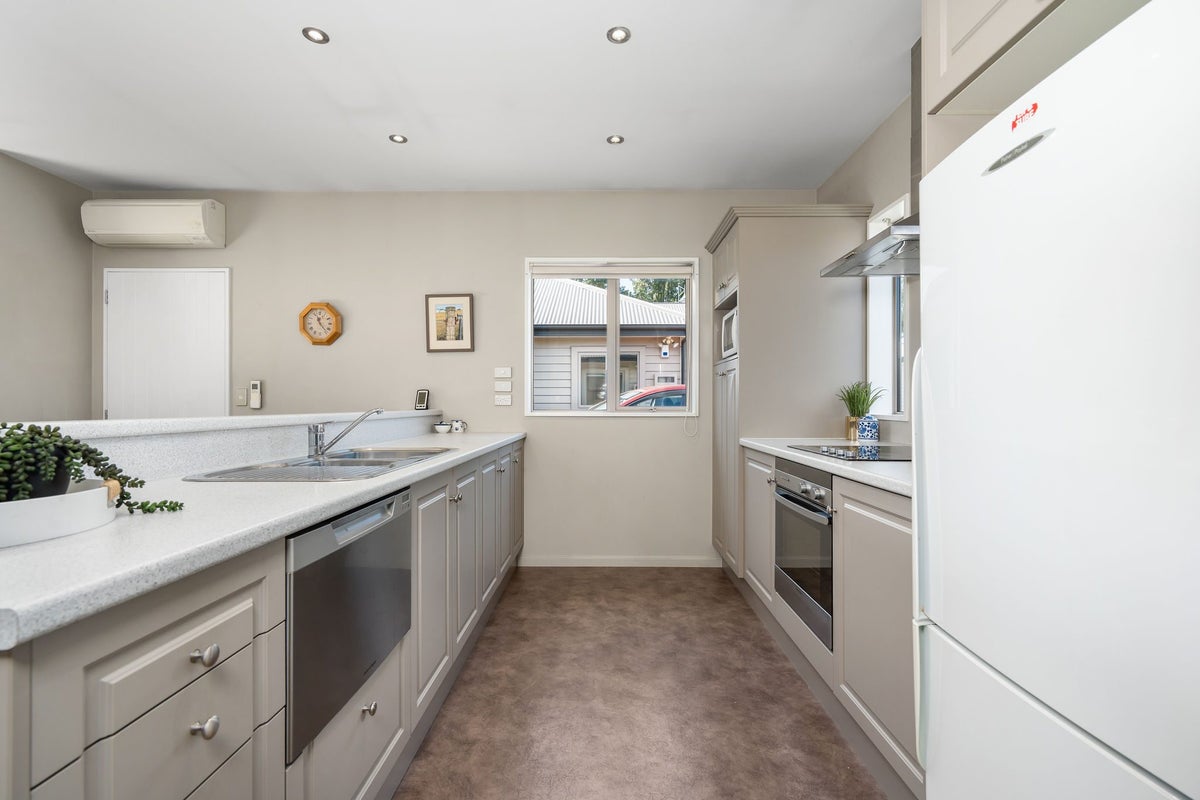 15 Streamside Court, Woolston, Christchurch - Carousel 2