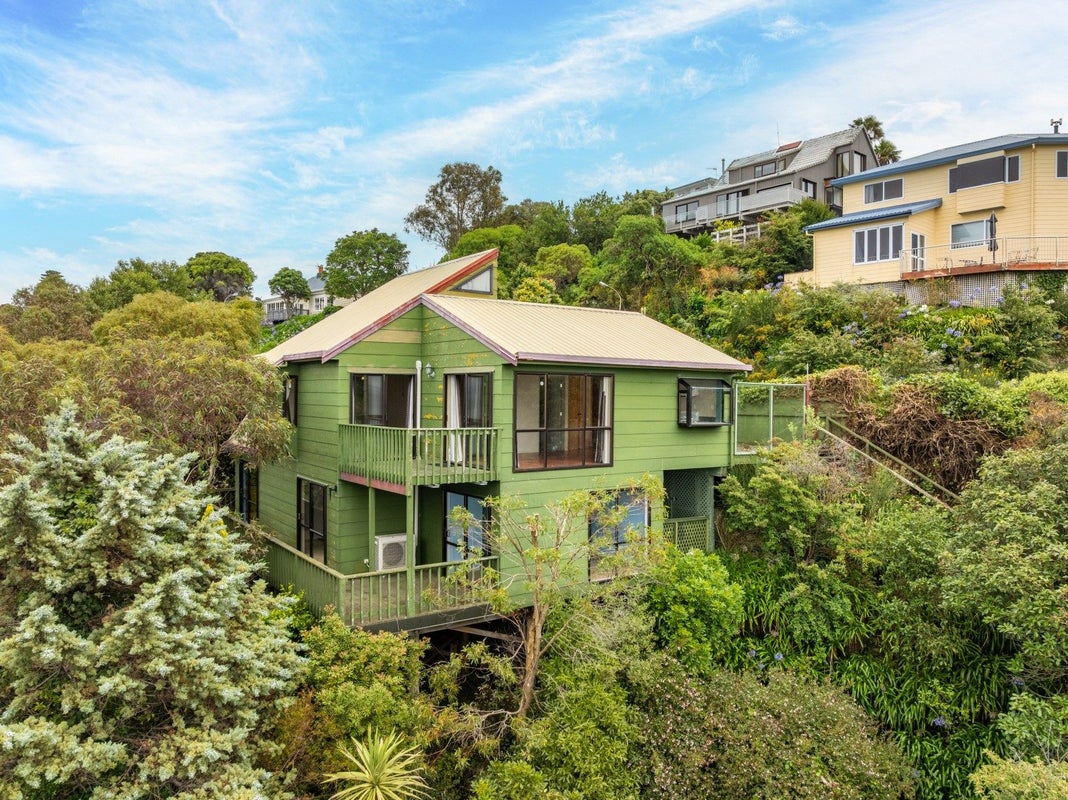 128 Priestley Terrace, Bluff Hill, Napier - Carousel 2