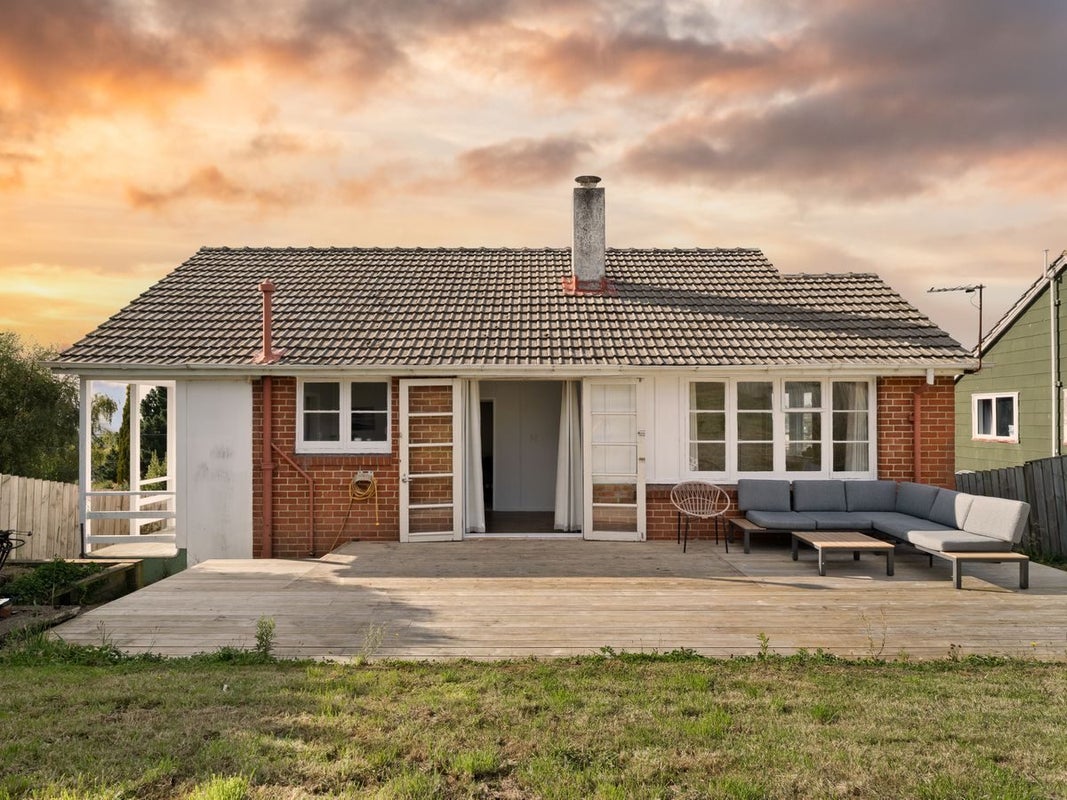 85 Columba Avenue, Calton Hill, Dunedin - Carousel 1