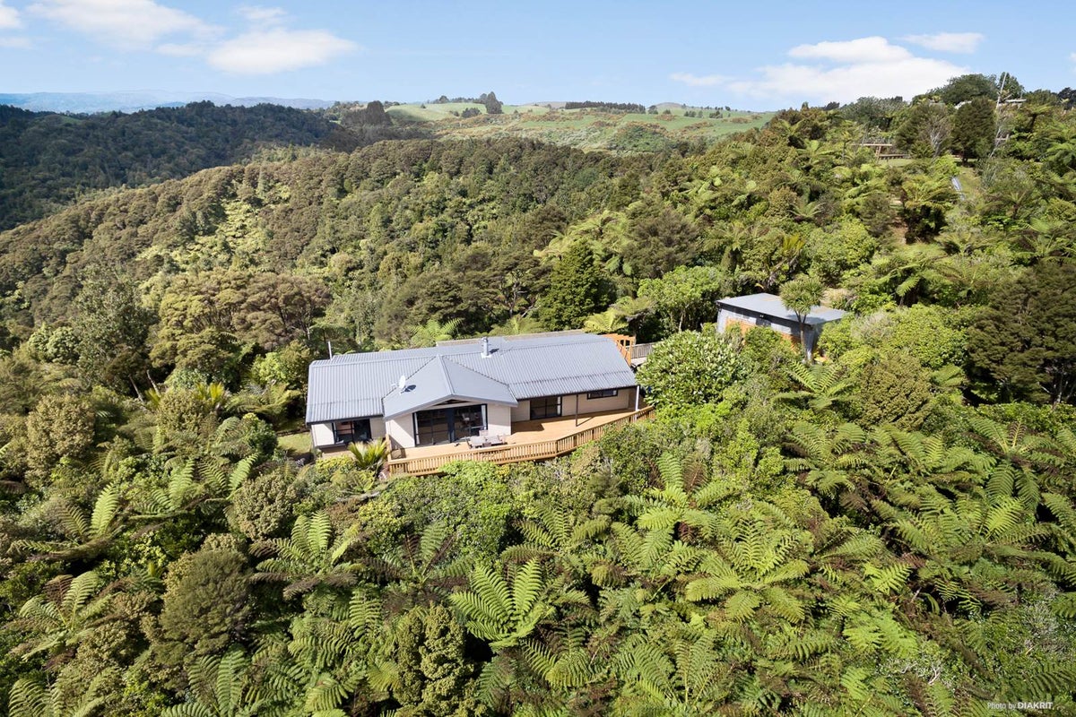 850 Ponga Road, Papakura - Carousel 1