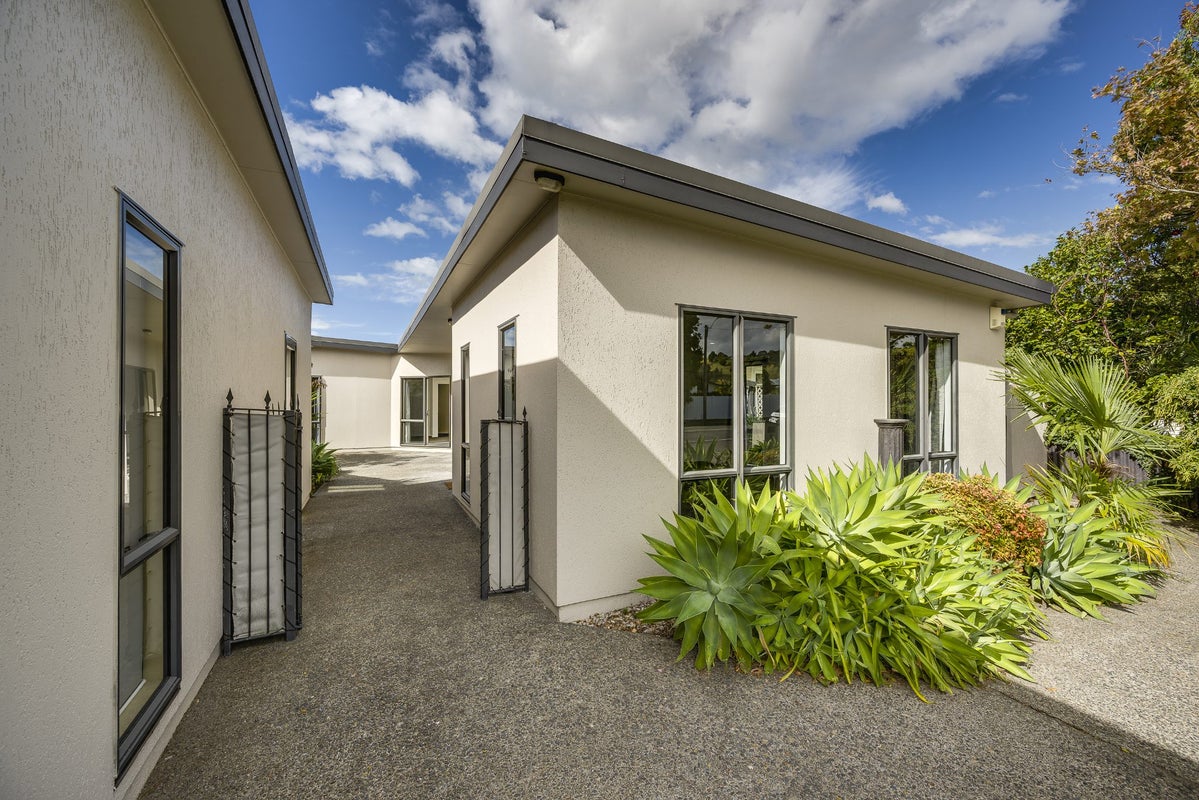 83 Church Road, Taradale, Napier - Carousel 1