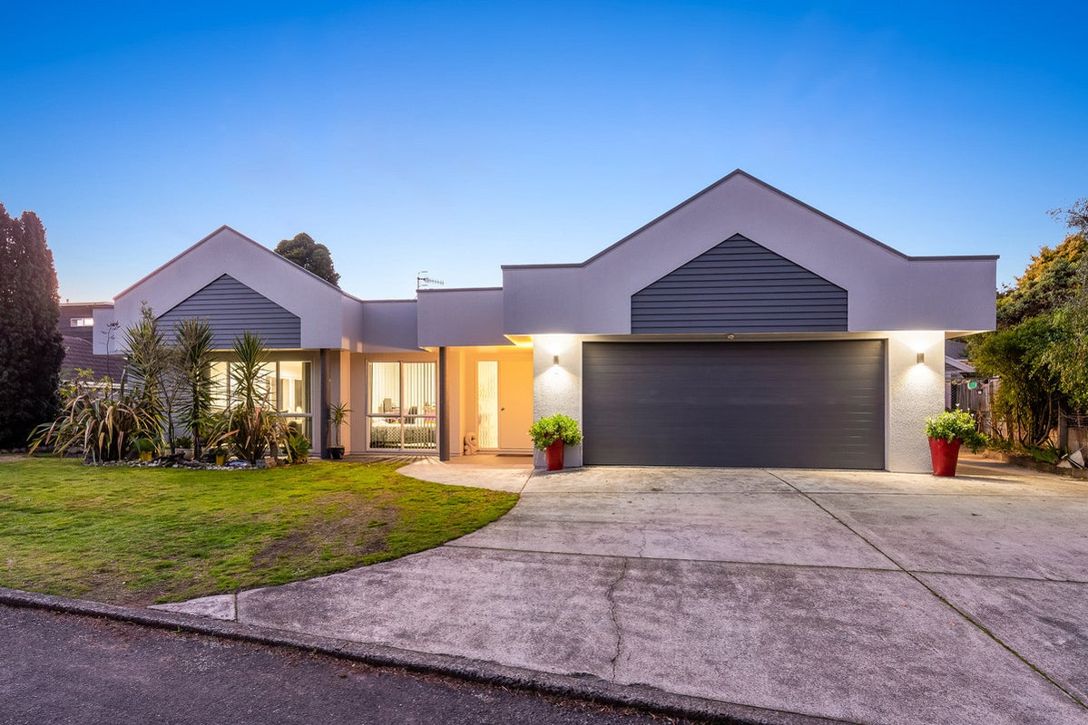 2 Tainui Street, Raumati Beach, Paraparaumu - Carousel 1