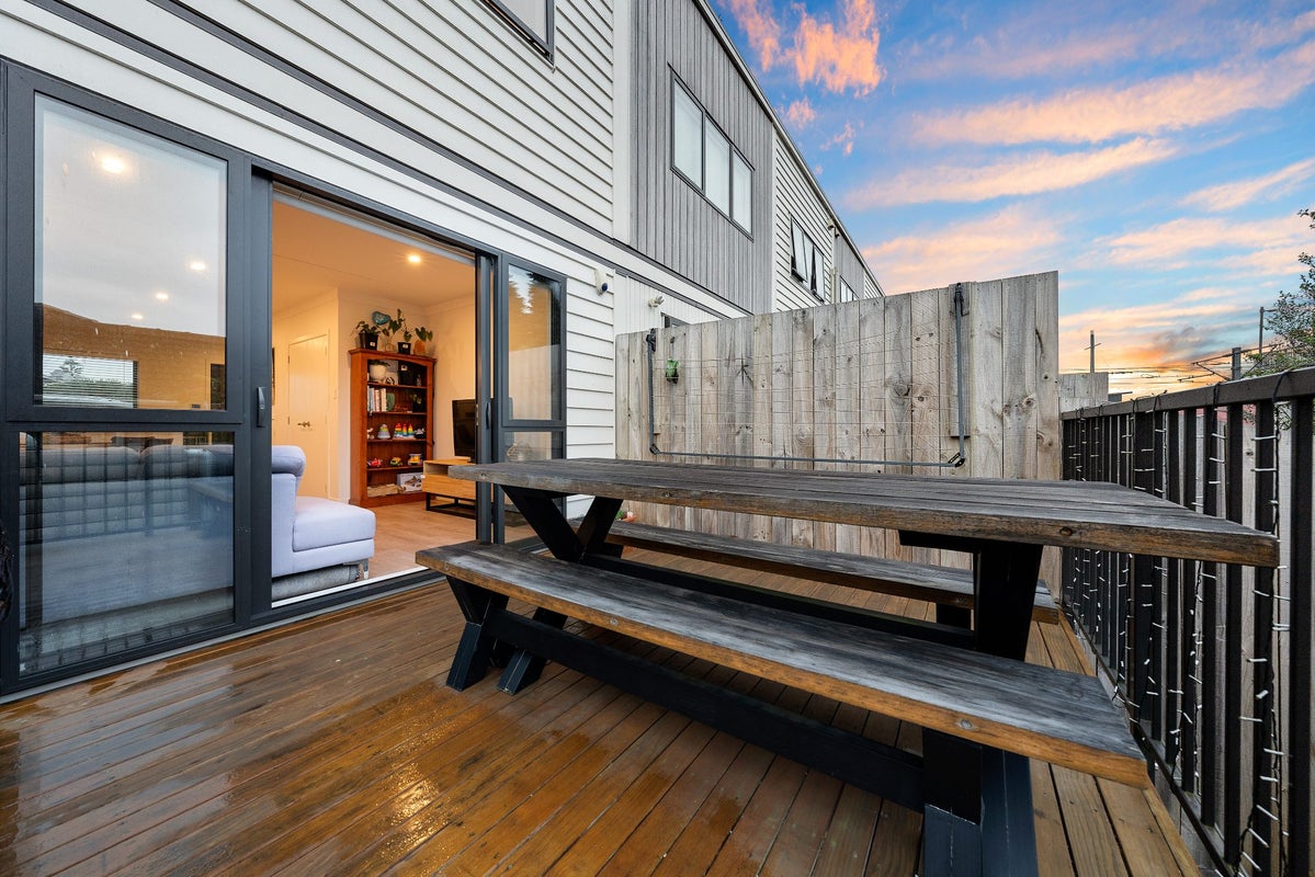 7/2 Brandon Road, Glen Eden, Auckland - Carousel 1