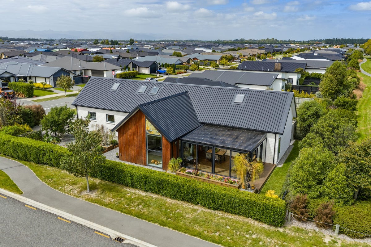 2 Hungerford Drive, Rolleston, Rolleston - Carousel 1