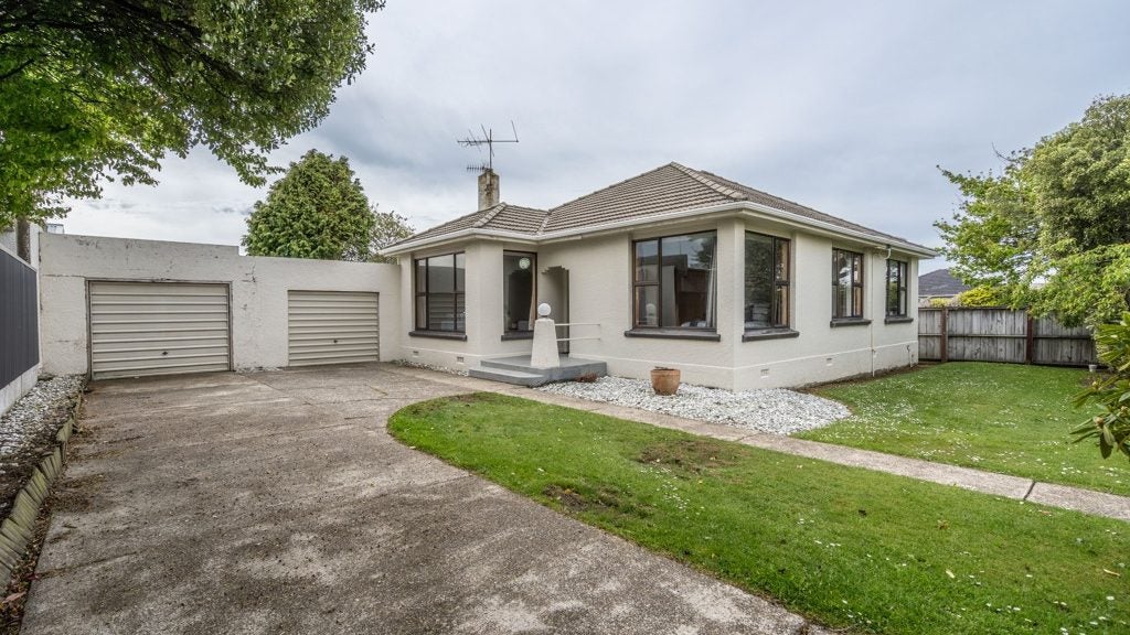 8 Inglewood Road, Hawthorndale, Invercargill - Carousel 1