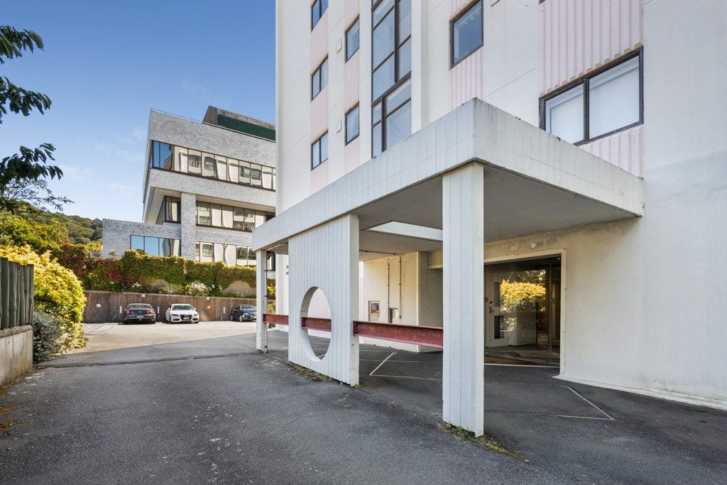 39/70 Hobson Street, Thorndon, Wellington - Carousel 1