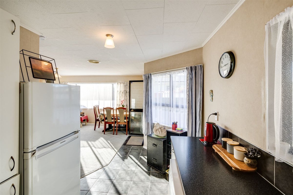131C Riverbend RD, ONEKAWA, NAPIER - Carousel 1