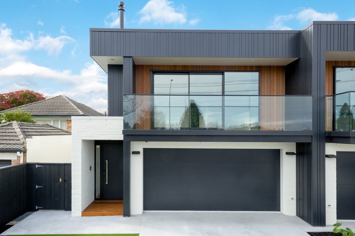 2/3 Comries Road, Chartwell, Hamilton - Carousel 1