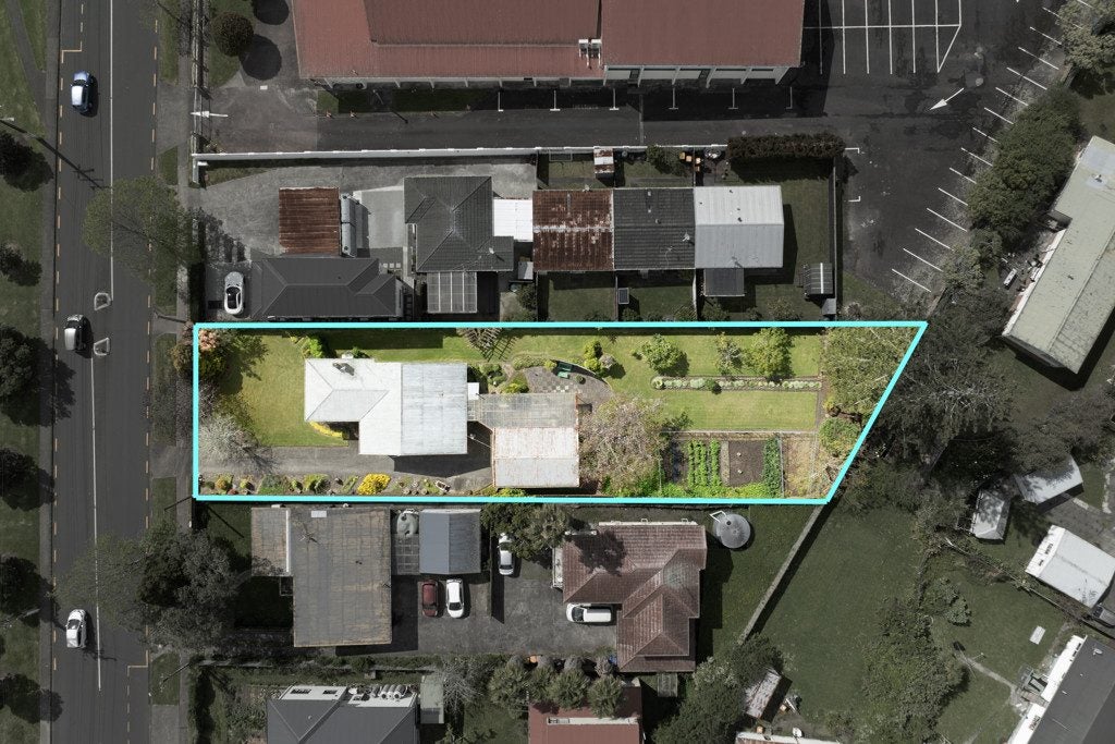 25 Margan Avenue, New Lynn, Auckland - Carousel 2