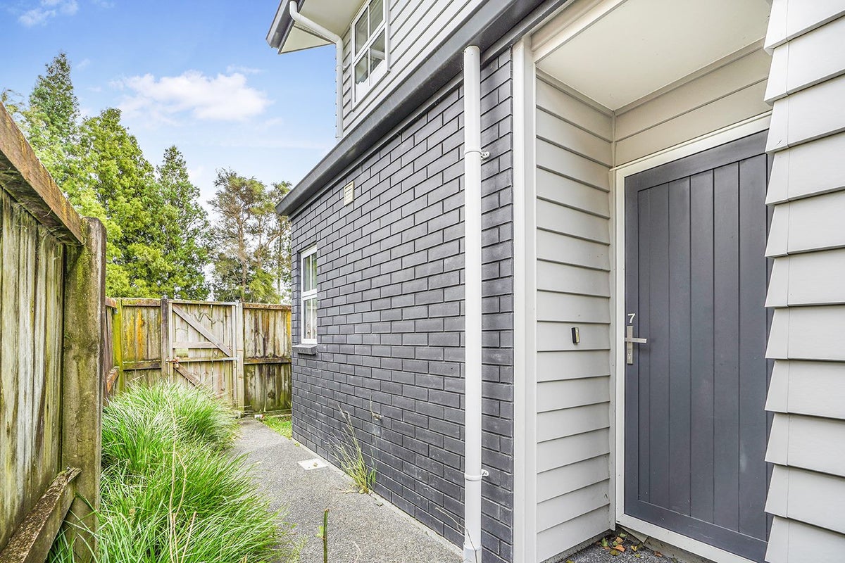 7/79 Carrington Avenue, Silverdale, Hamilton - Carousel 1