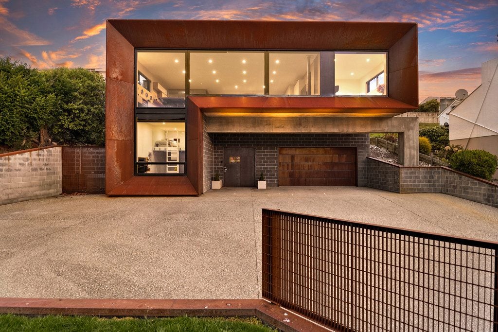 594 Peninsula Road, Kelvin Heights, Queenstown - Carousel 1