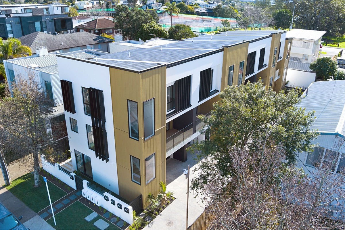 9C Lomond Street, Takapuna, Auckland - Carousel 1