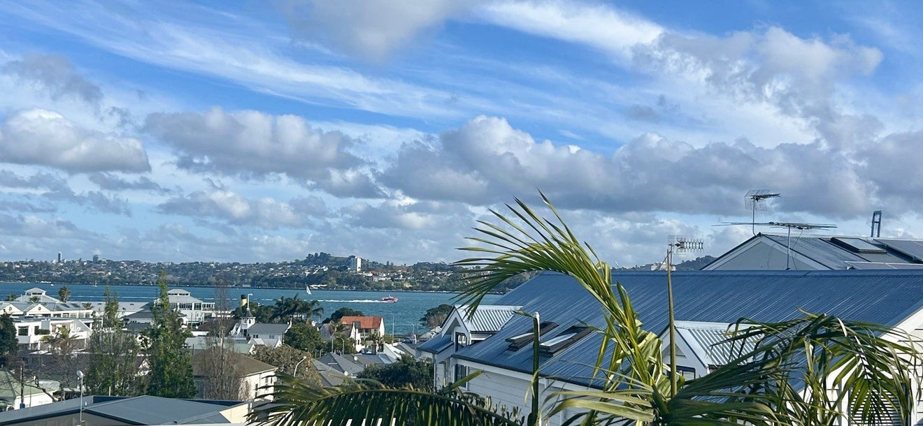 2/9 Calliope Road, Devonport, Auckland - Carousel 2