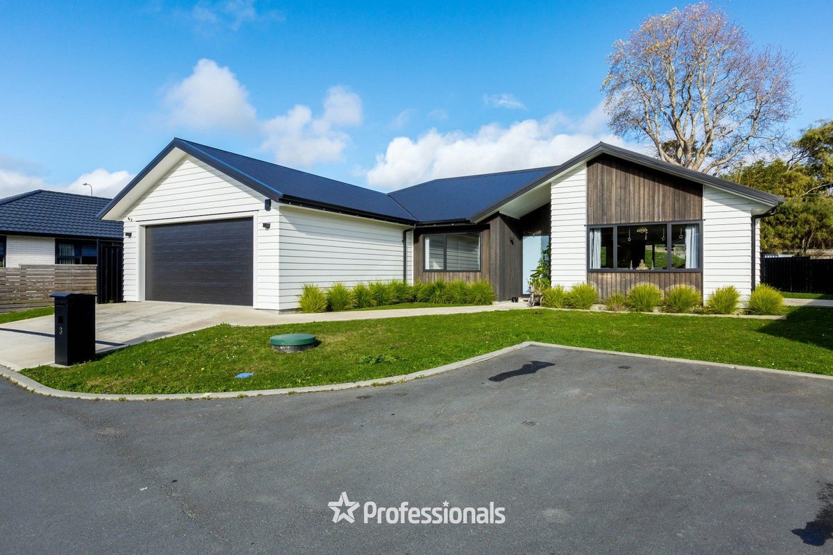 3 Nikau Lane, Timberlea, Upper Hutt - Carousel 1