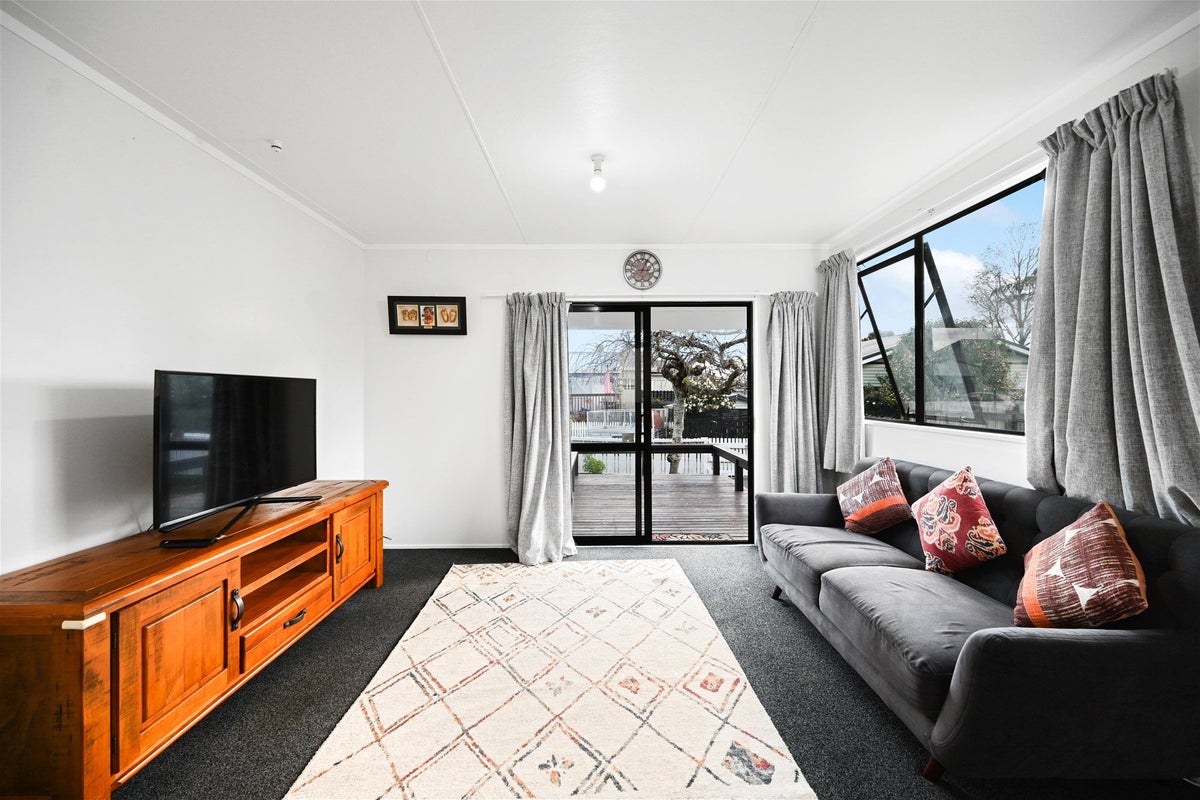 10B Claude Street, Fairfield, Hamilton - Carousel 2