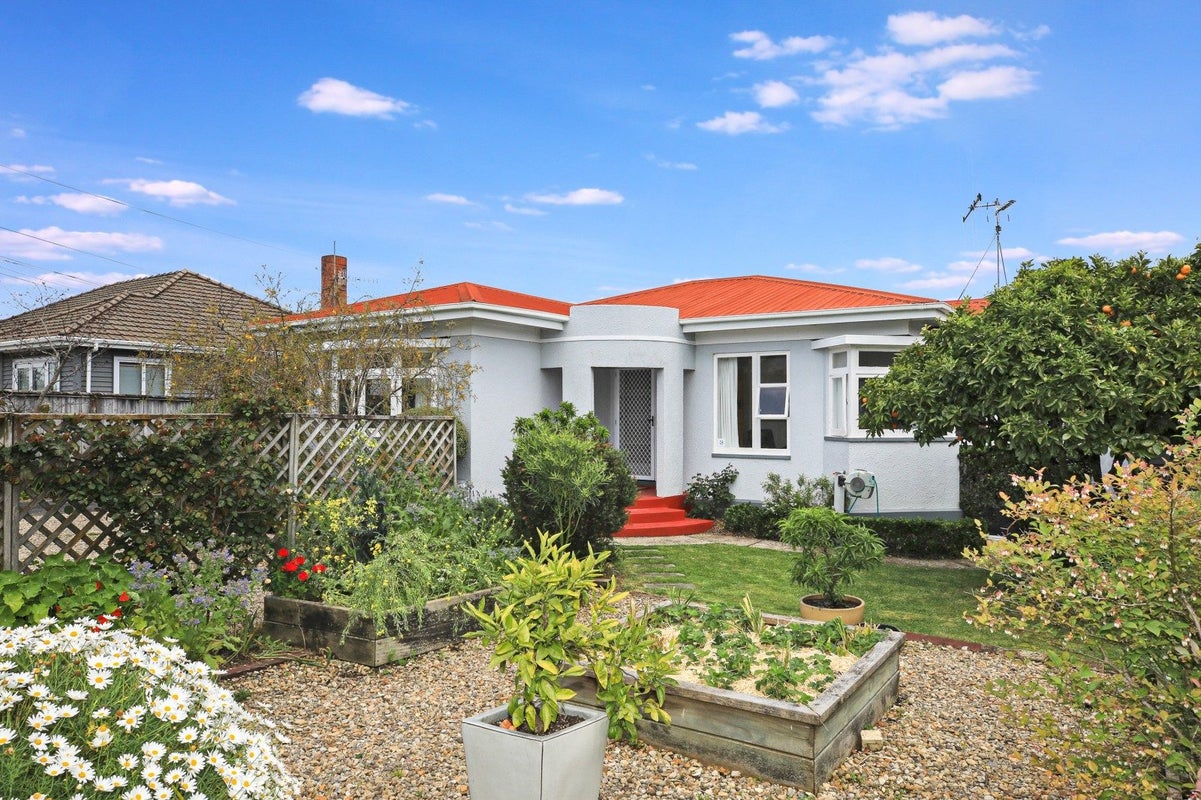 7 Knighton Road, Hillcrest, Hamilton - Carousel 1