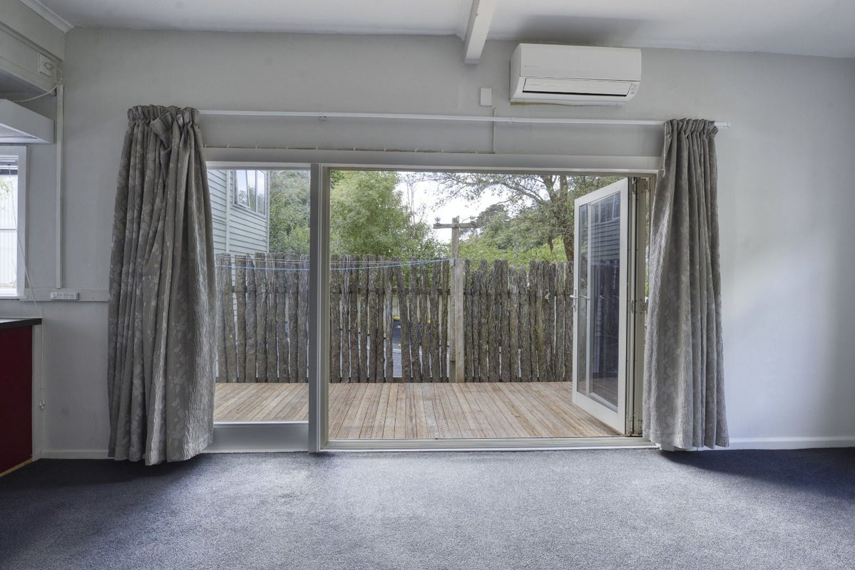 100 Holloway Road, Aro Valley, Wellington - Carousel 2