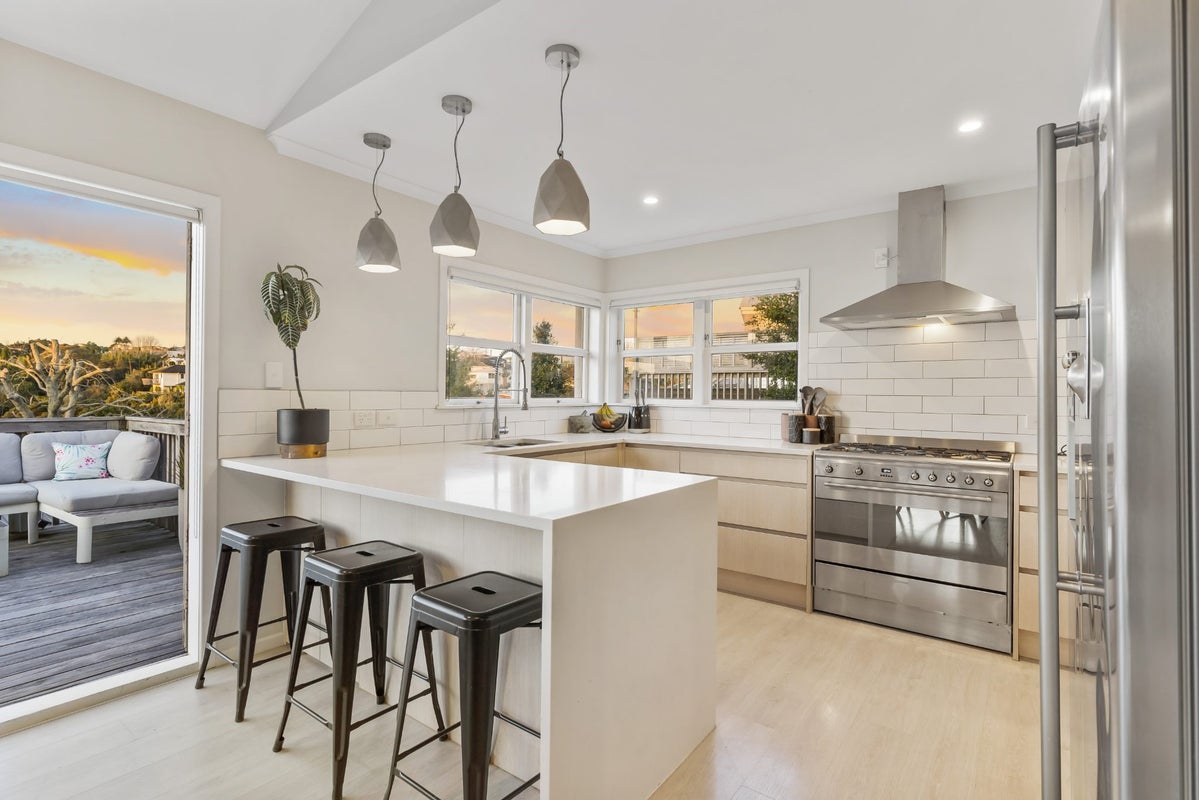 63 Balmain Road, Birkenhead, Auckland - Carousel 2