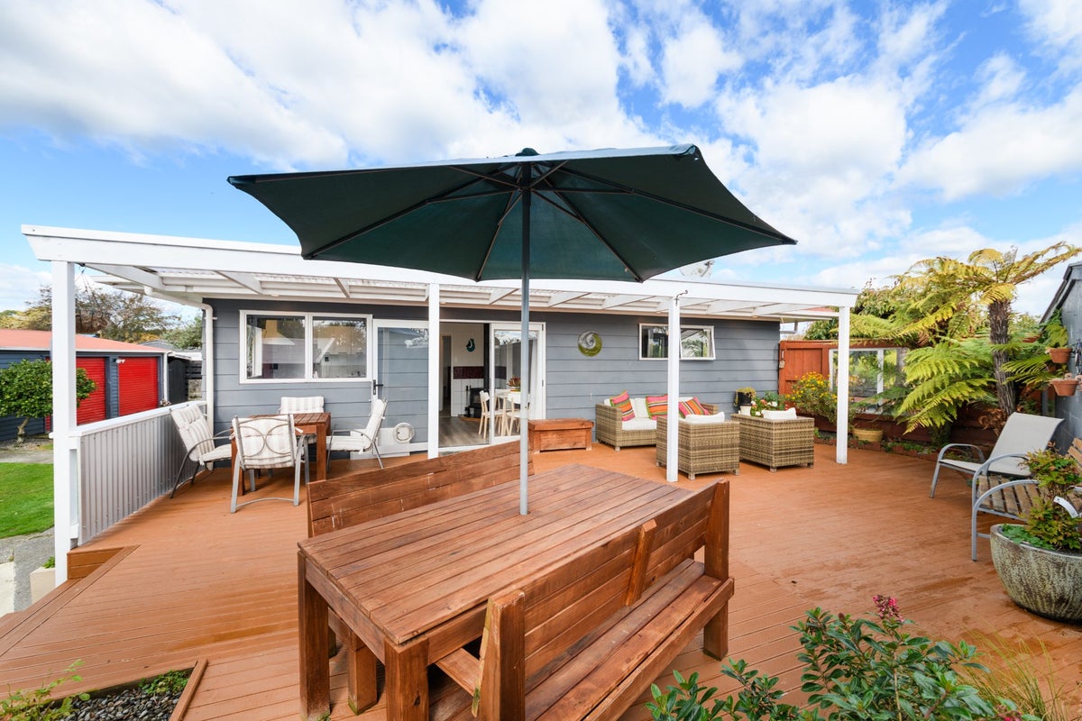 2 Grant Place, Awapuni, Palmerston North - Carousel 2