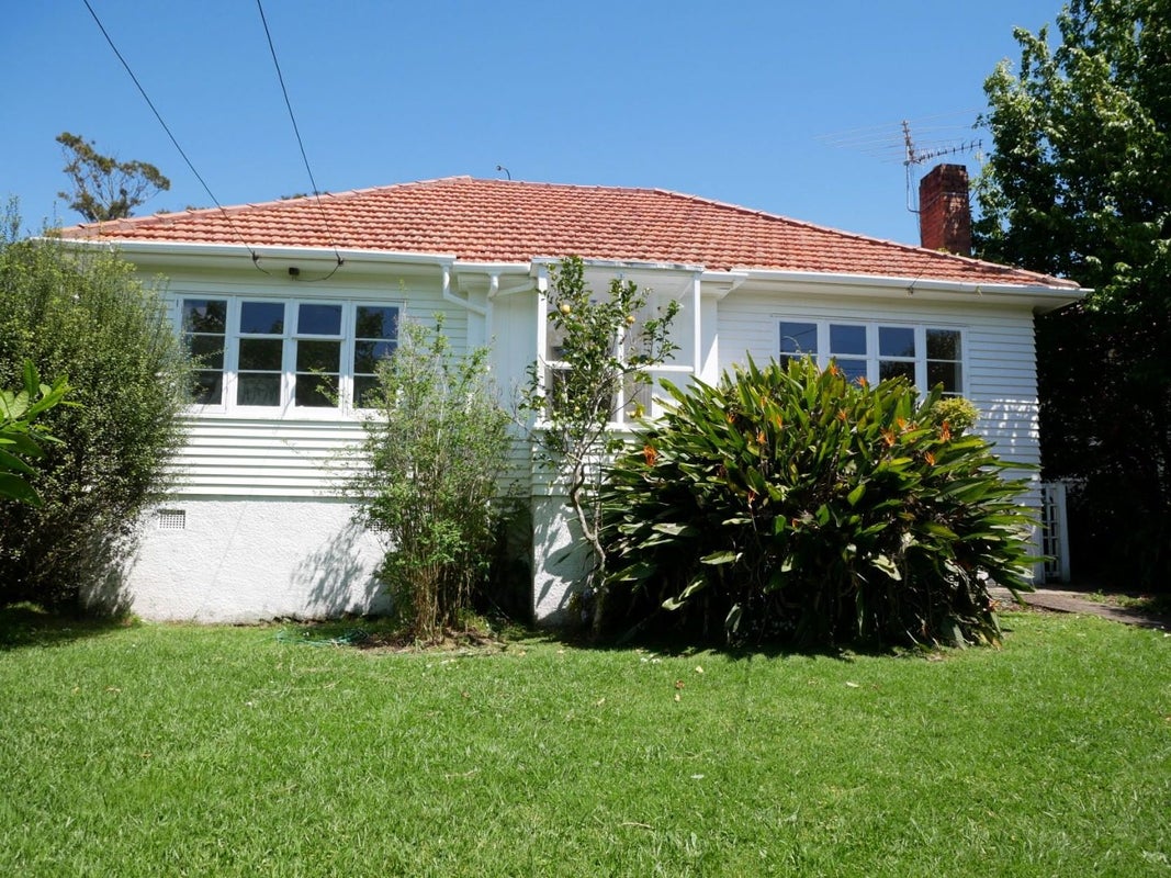 5 St Oswalds Road, Greenlane, Auckland - Carousel 1