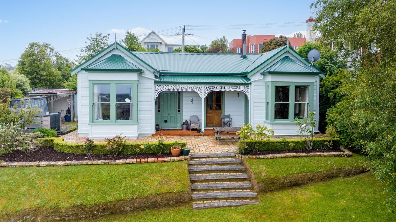 14 Gilmore Street, Wakari, Dunedin - Carousel 1