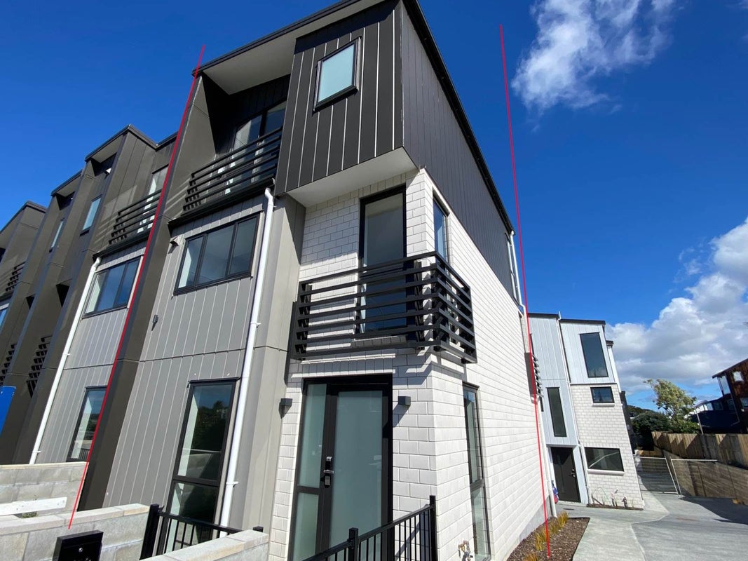1/12 Onewa Road, Northcote Point, Auckland - Carousel 1
