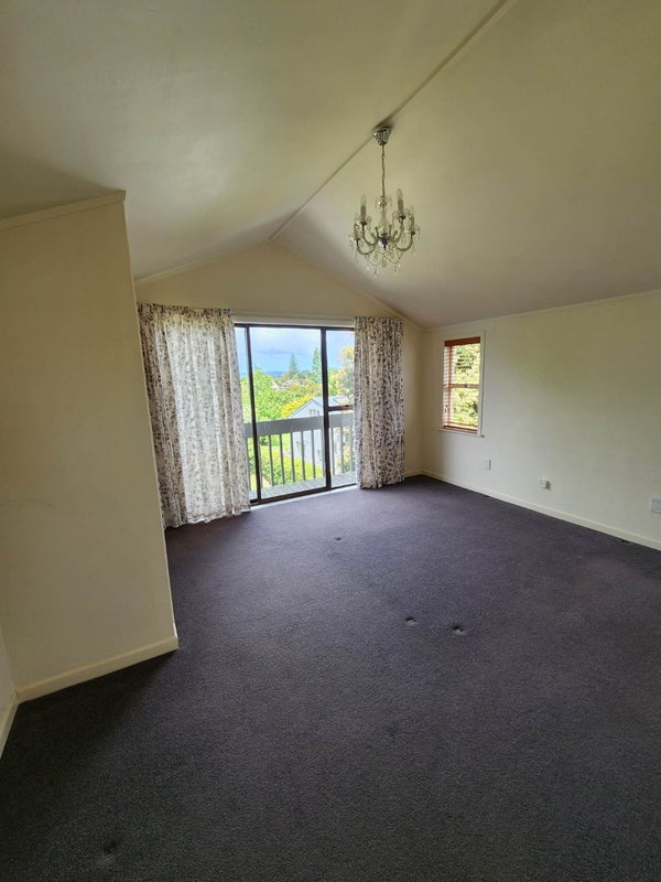 302 Rangatira Road, Beach Haven, Auckland - Carousel 2