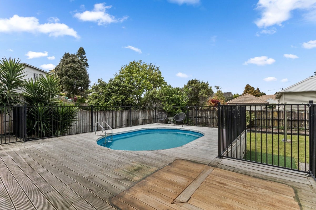 12A Naylor Street, Hamilton East, Hamilton - Carousel 17