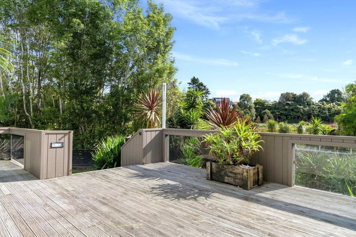 101 Watling Street, Gate Pa, Tauranga - Carousel 2