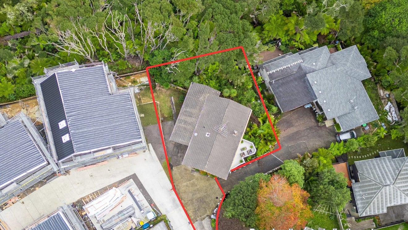 42 Powrie Street, Glenfield, Auckland - Carousel 1