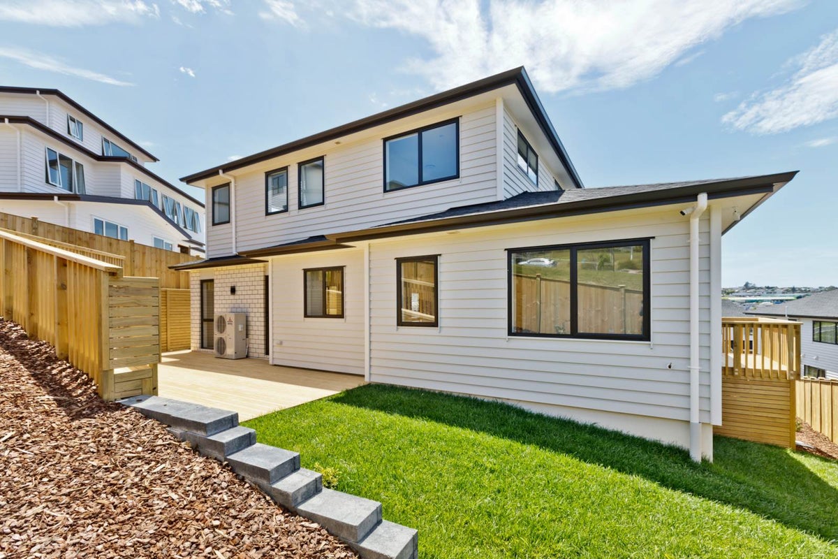 5 Colliston Rise, Pinehill, Auckland - Carousel 2