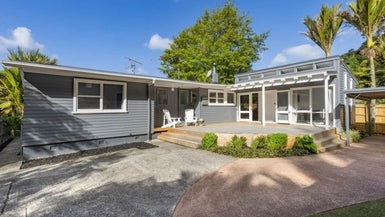 210 Konini Road, Titirangi, Auckland - Carousel 1