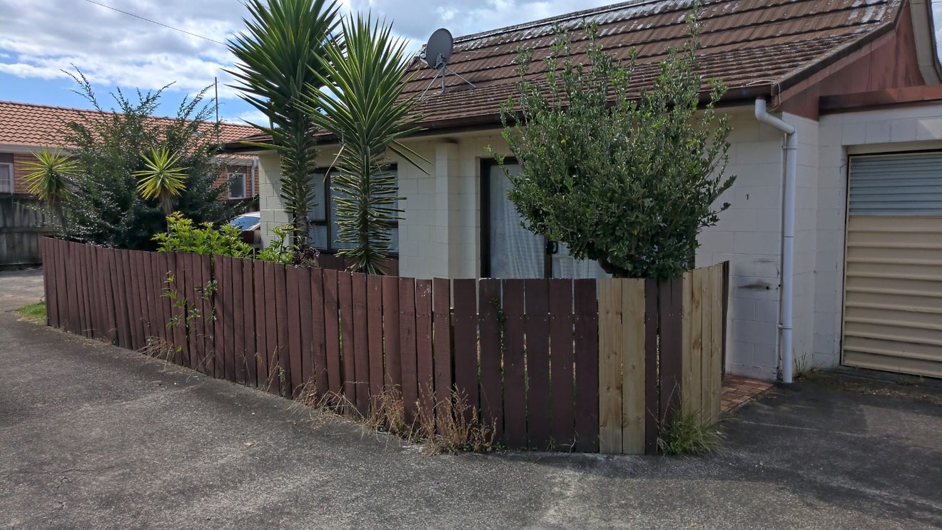1/127 Wallace Road, Papatoetoe, Auckland - Carousel 1