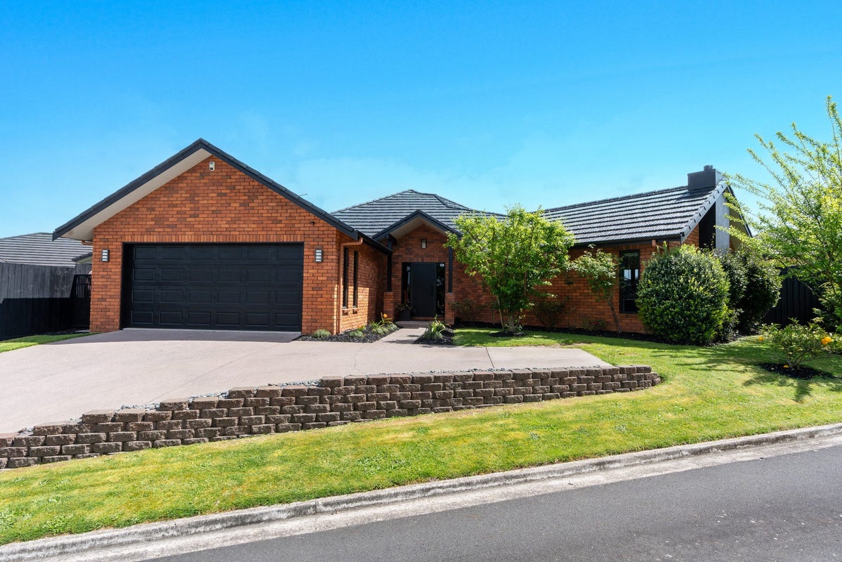 20 Merlin Close, Huntington, Hamilton - Carousel 32