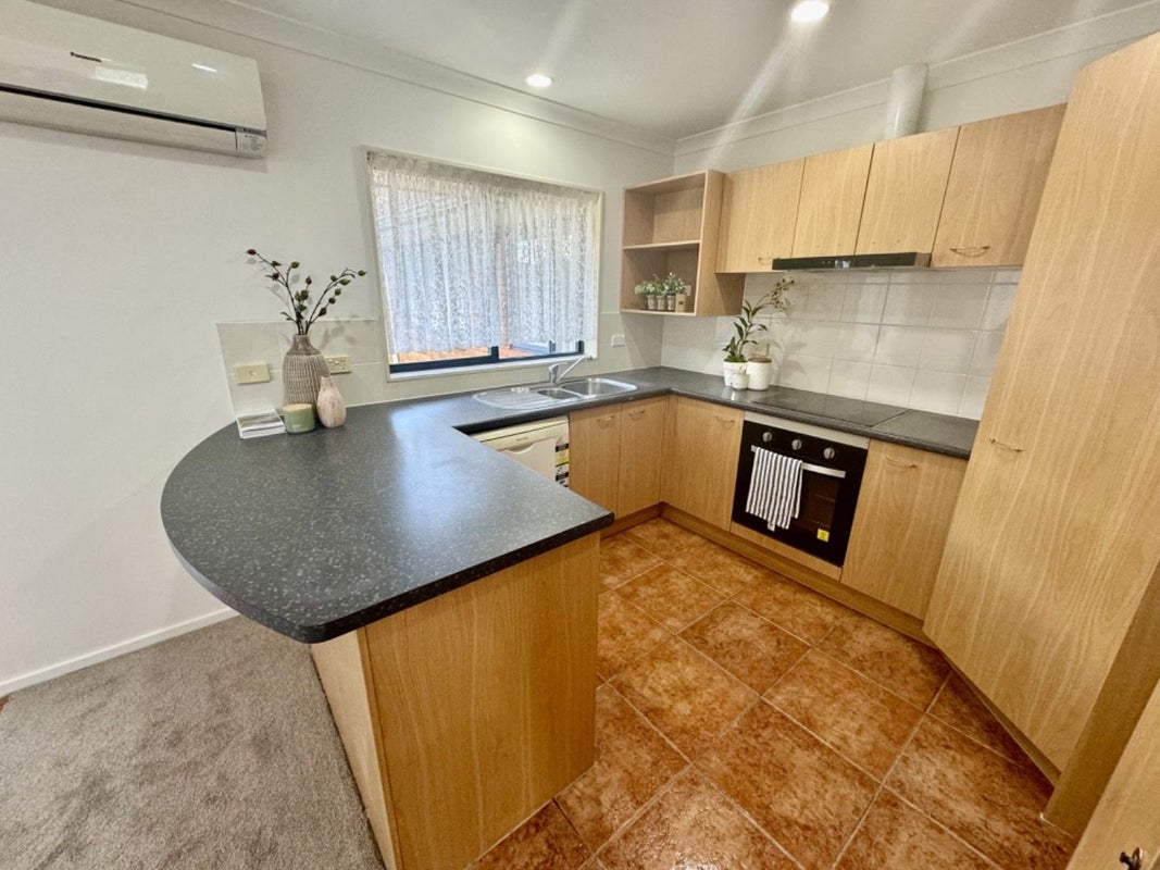 1 Tir Conaill Avenue, Flat Bush, Auckland - Carousel 2