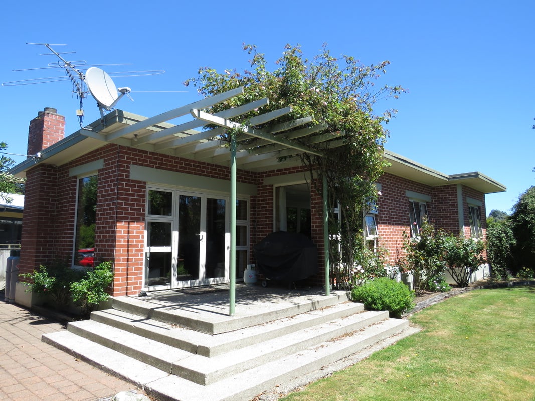 10 Palmer Street, Grasmere, Invercargill - Carousel 1
