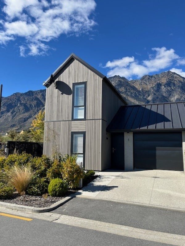 1 Mulholland Drive, Jacks Point, Queenstown - Carousel 1