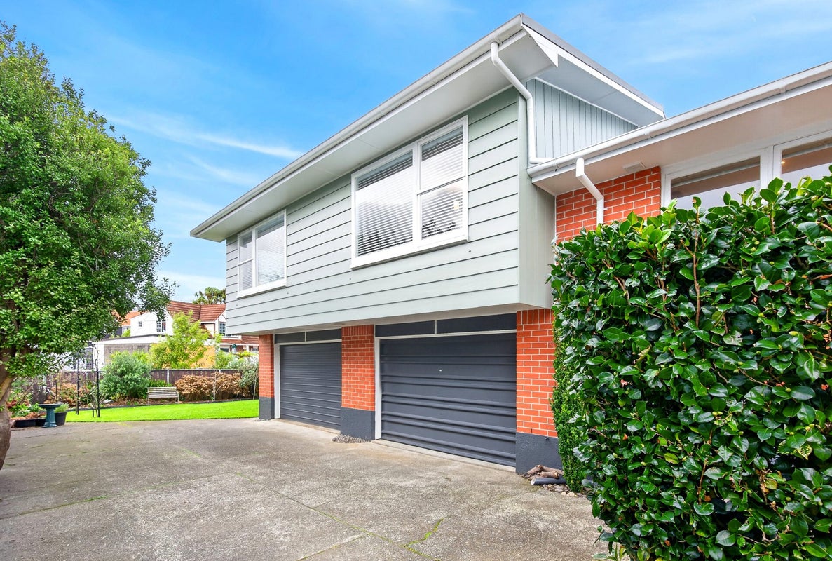 26 Wai-Iti Crescent, Woburn, Lower Hutt - Carousel 1