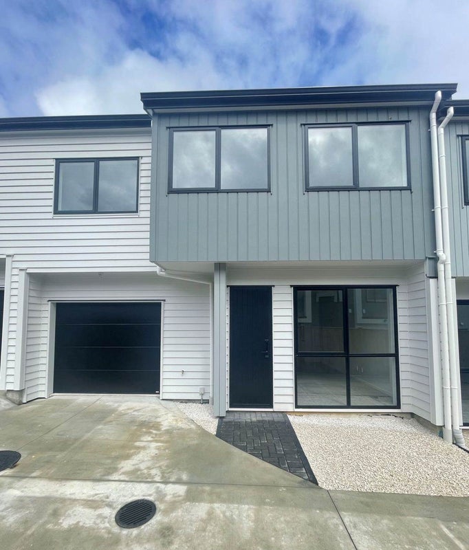 8B Blyton Lane, Pakuranga Heights, Auckland - Carousel 1