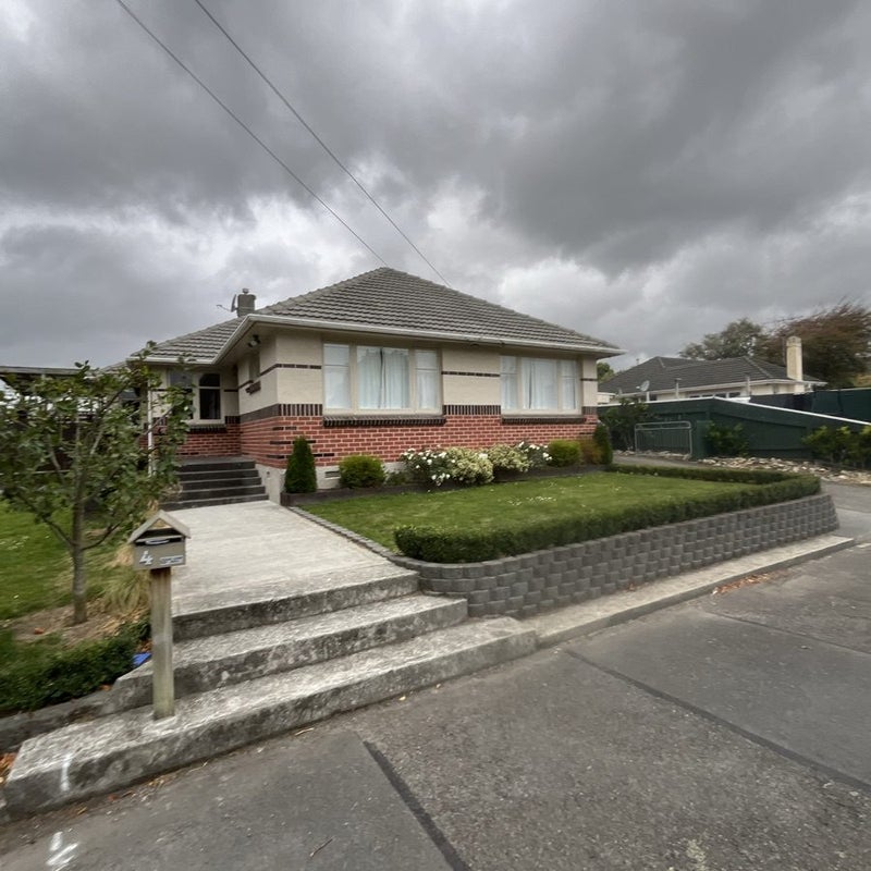 4 Iris Grove, Trentham, Upper Hutt - Carousel 1
