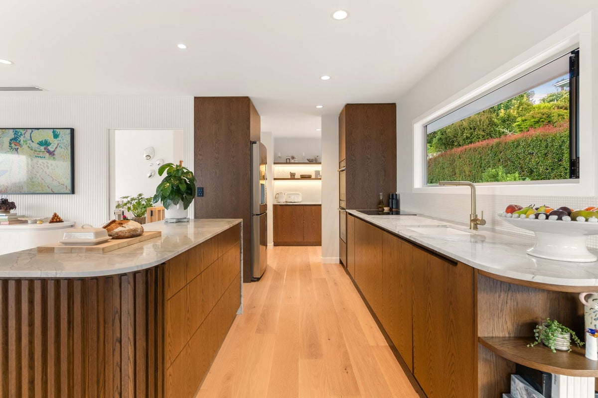 13 Lynngate Place, Hillcrest, Auckland - Carousel 2