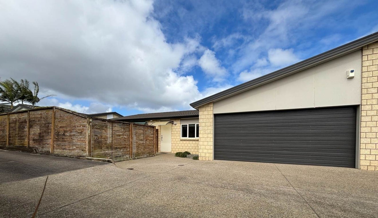 12A William Roberts Road, Pakuranga, Auckland - Carousel 1